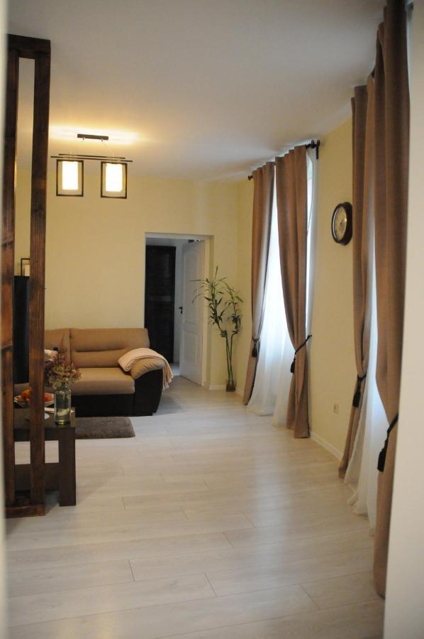 Poarta Ecaterina Apartment *